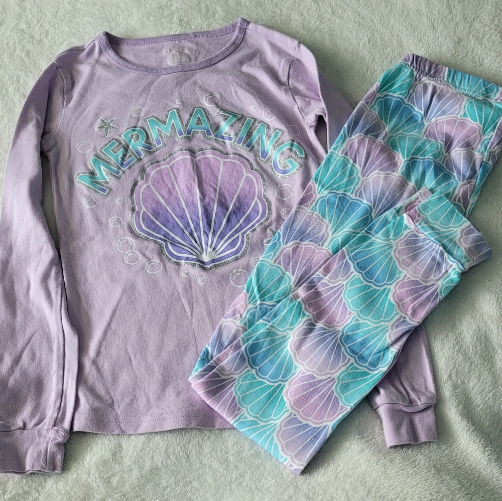 Childrens Place Purple and Blue 2 Pc Outfit Nwot Never Been Wore.
